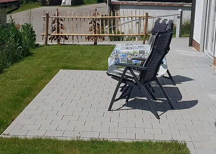 Wiesengruen - Osserblick לאם